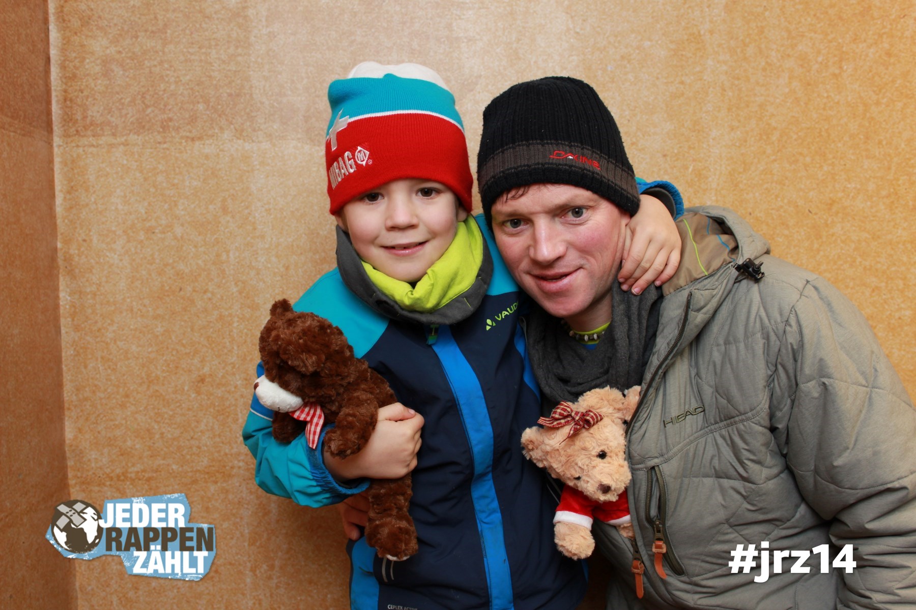 Spende auch du einen Teddybären für Familien auf der Flucht. #jrz14 Jeder Rappen zählt. Foto unter: