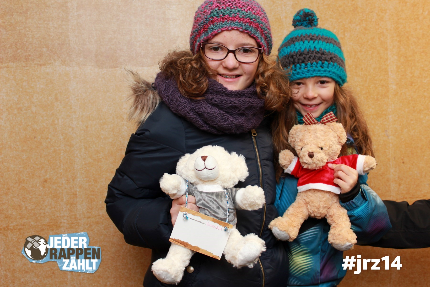 Spende auch du einen Teddybären für Familien auf der Flucht. #jrz14 Jeder Rappen zählt. Foto unter:
